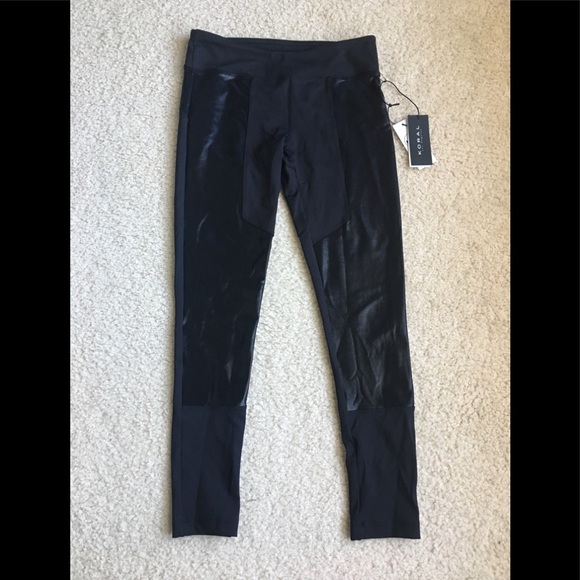 ⚡️SALE⚡️NWT KORAL Approximate liquid leggings - Picture 2 of 7